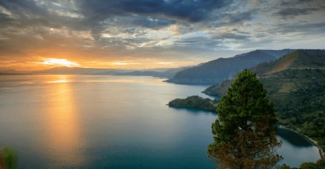 Sejarah Munculnya Danau Toba